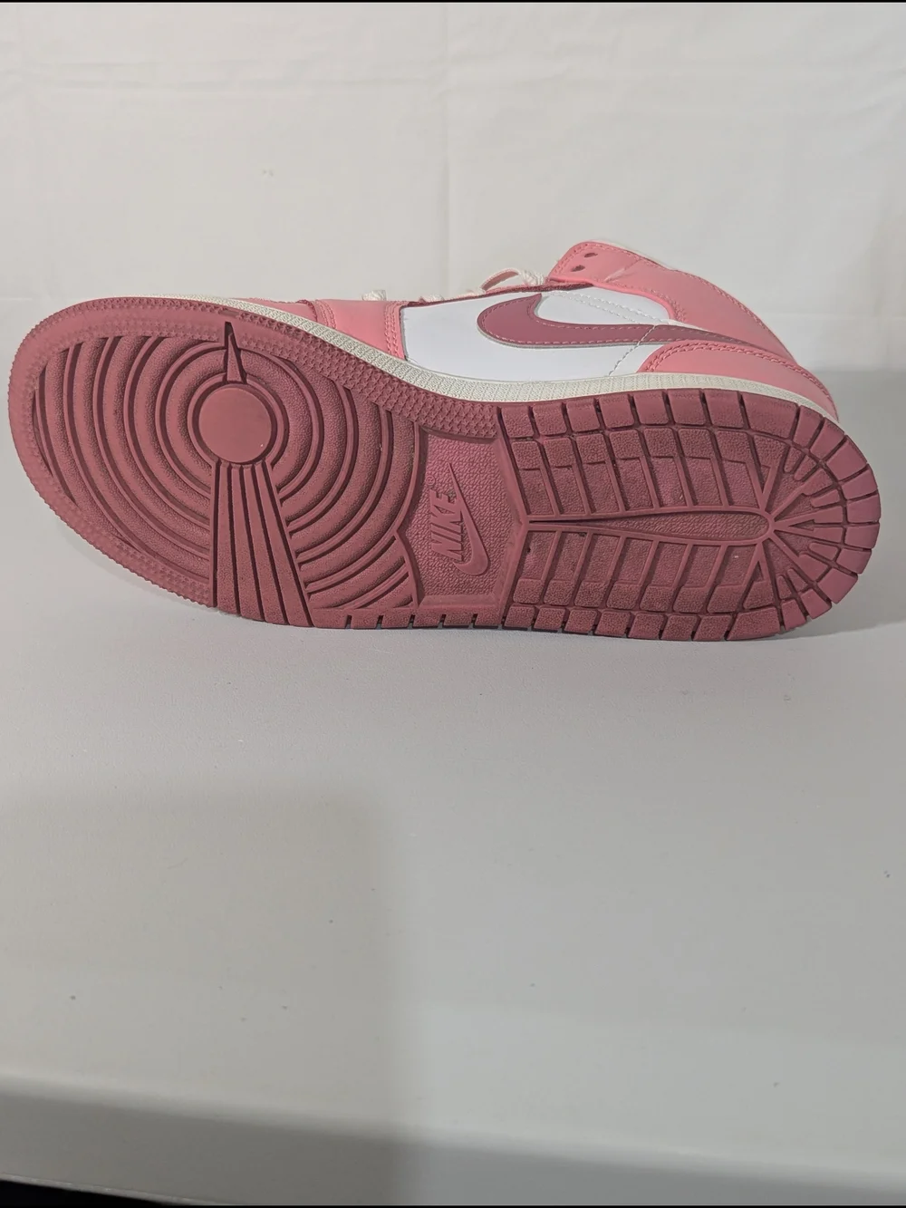 Nike Air Jordan 1 Mid GS Valentine's Day 2023 Sneakers